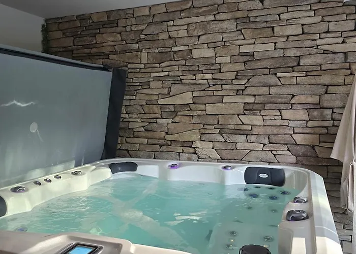 L'ecrin Des Sentiers Holiday home La Bruyere